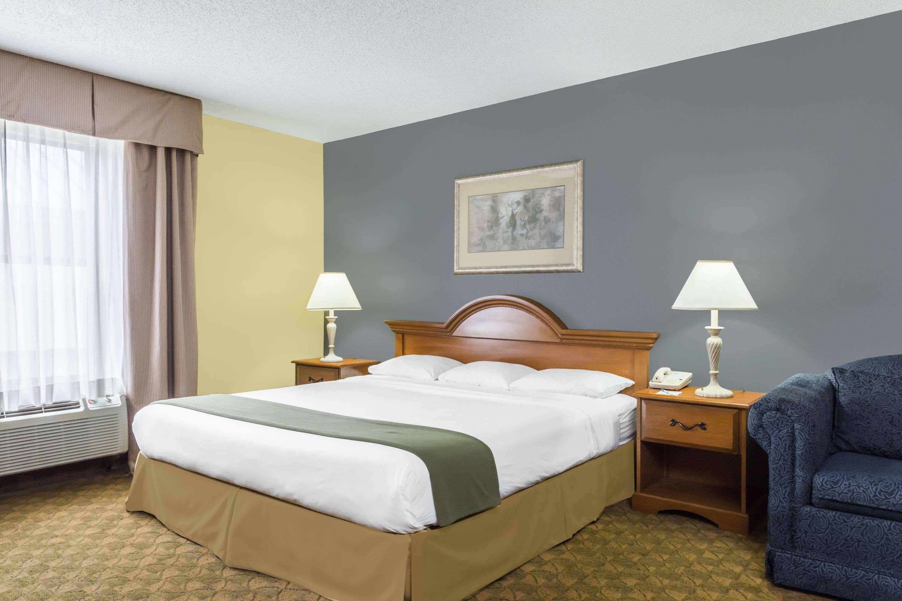 Days Inn By Wyndham Selma Exteriör bild