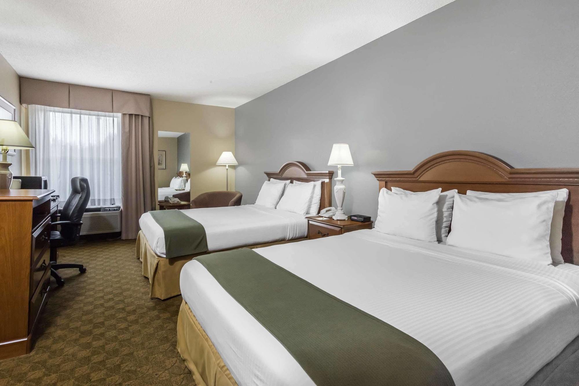 Days Inn By Wyndham Selma Exteriör bild