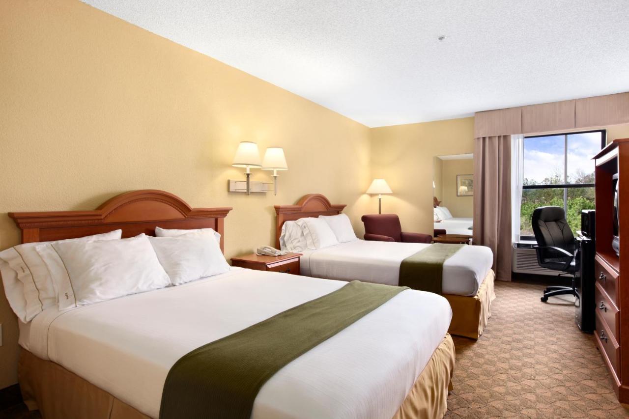 Days Inn By Wyndham Selma Rum bild